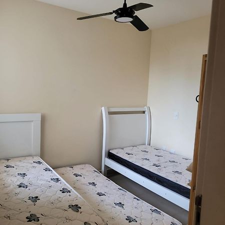 Apartamento Na Praia Do Morro- Guarapari, De Frente, Varanda Ampla, Duas Quadras Da Orla Da Praia Ngoại thất bức ảnh